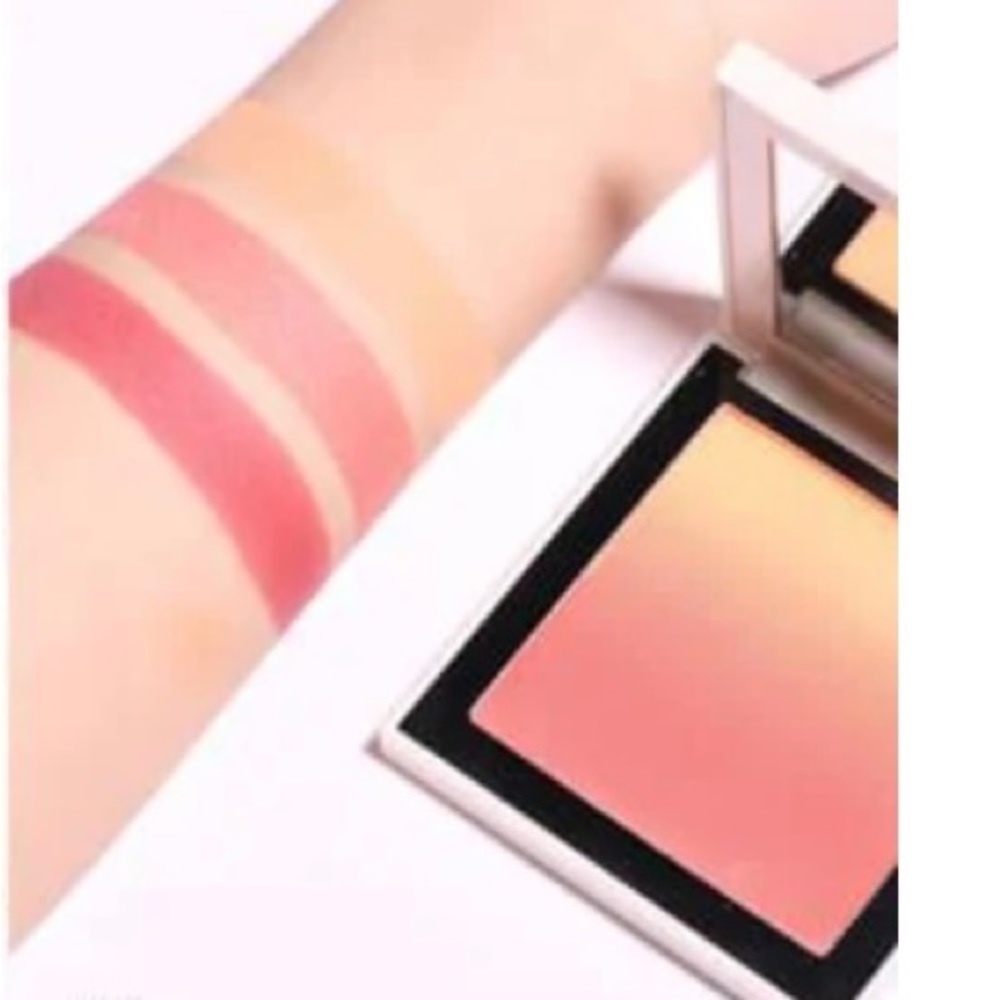 Focallure Silky Powder Ombré Blush in Tequila Sunrise